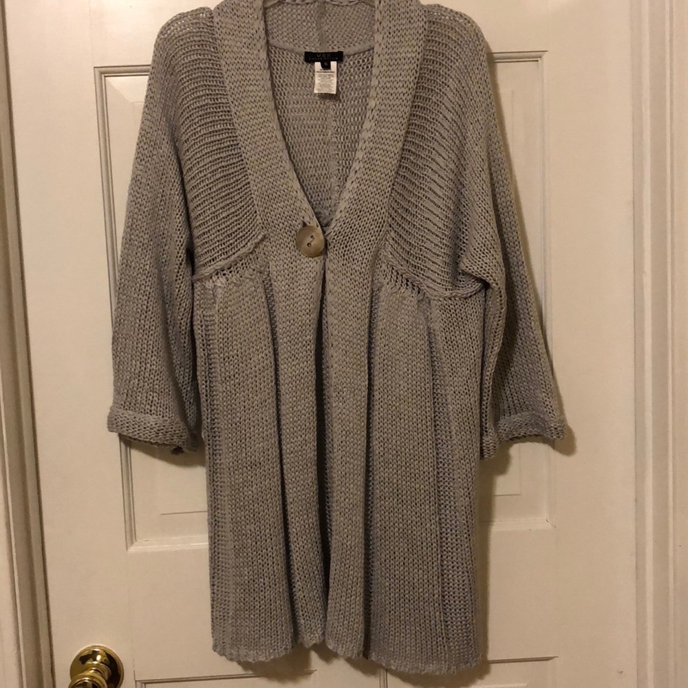 Cute grey / silver cardigan